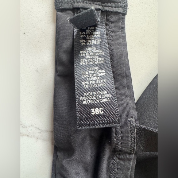 Wireless form PUSH-UP PLUNGE BRA
38 C Onyx - Picture 6 of 11